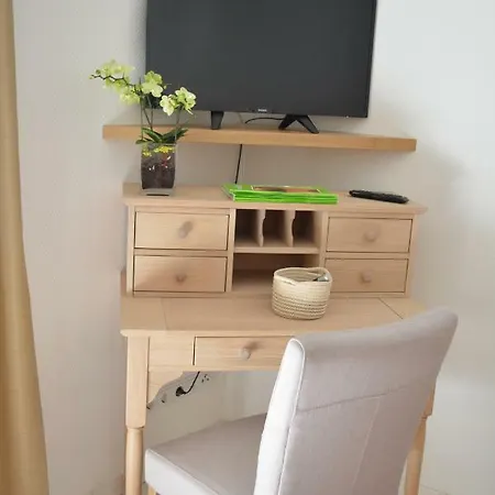 Bellevue Apartment *